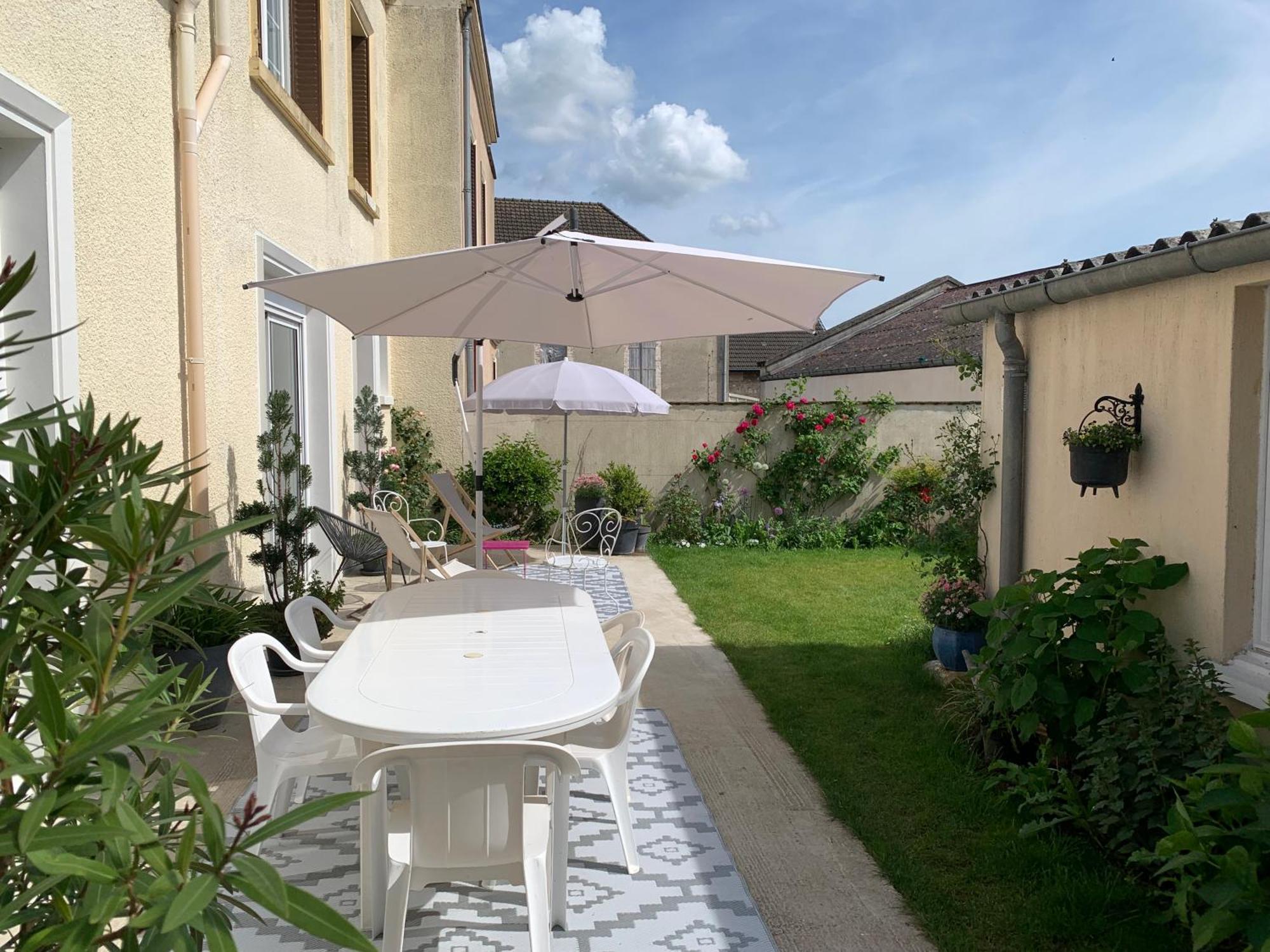Le Claugi Villa Damery  Luaran gambar