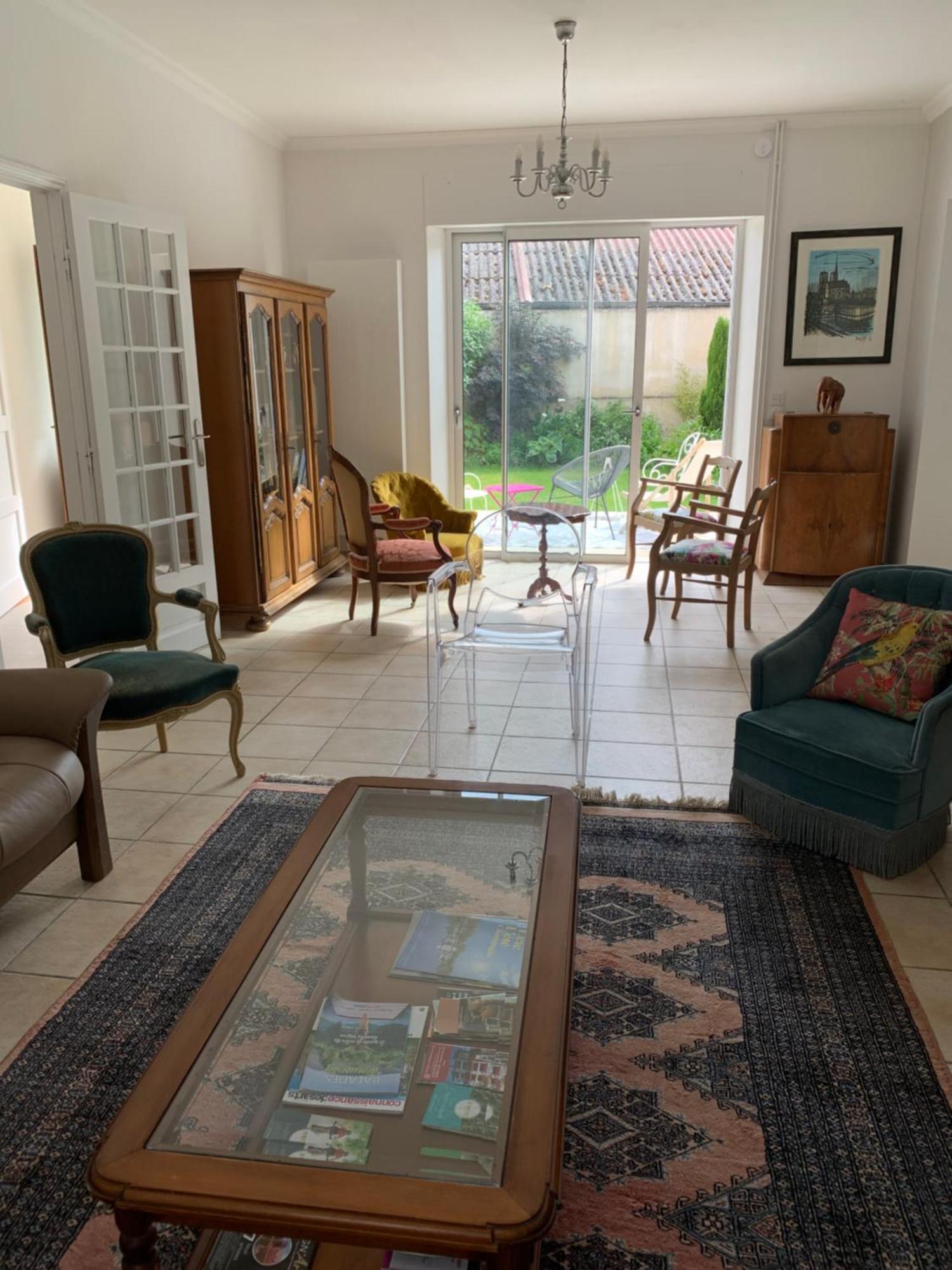 Le Claugi Villa Damery  Bilik gambar