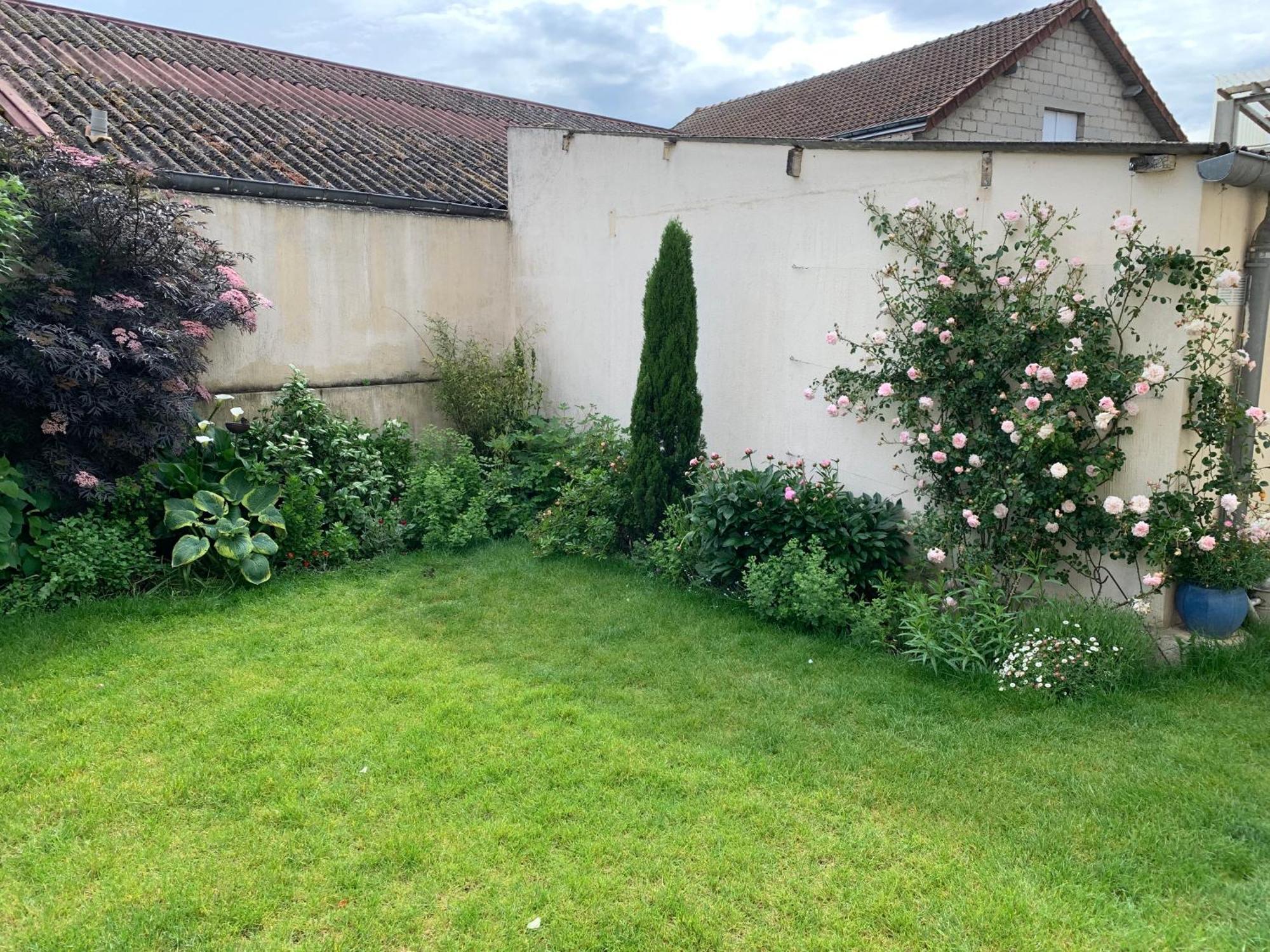 Le Claugi Villa Damery  Luaran gambar